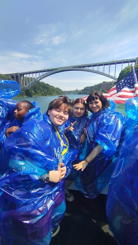 estudiantes del Liceo Javiera Carrera viajó a Nueva York, Estados Unidos, para participar en el reconocido evento internacional de ciencias, GENIUS Olympiad